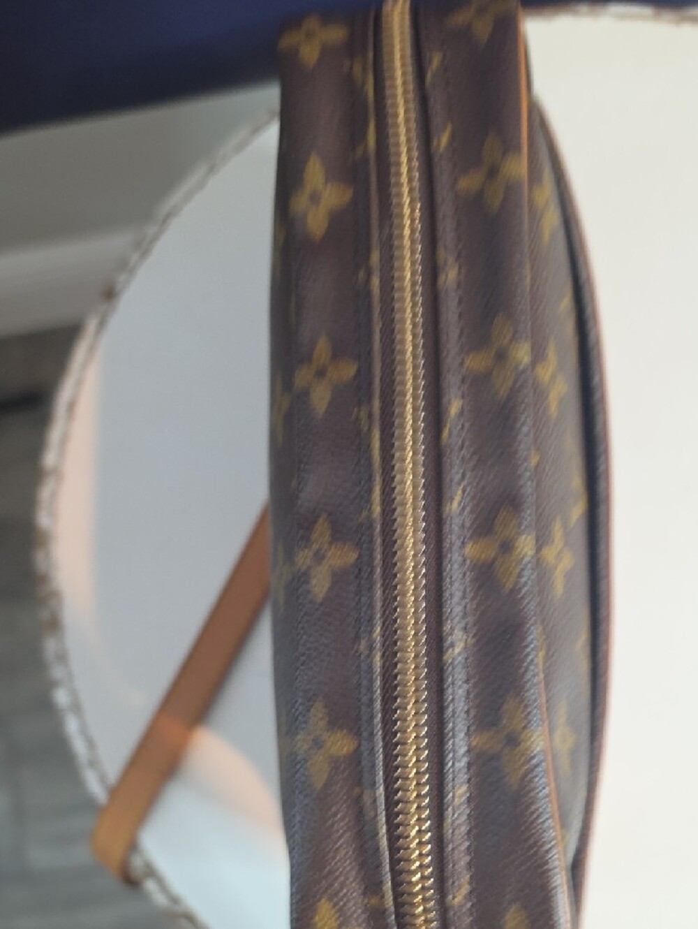 Pre-Loved Louis Vuitton Brown Monogram Canvas Messenger Crossbody - Picture 14 of 16
